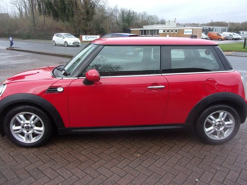 Used Mini One D Hatch 90 HP (66 kW) 2013 Red Hatchback