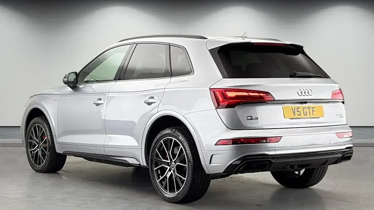 Used Audi Q5 Design 204 HP (150 kW) 2022 Floret silver metallic SUV