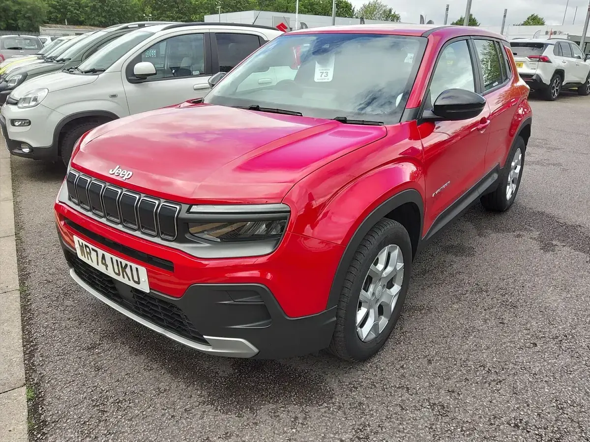 Used Jeep Avenger Altitude 100 HP (73 kW) 2024 Red SUV