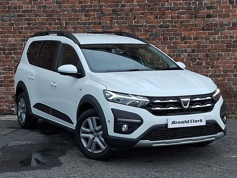 White Used 2022 Dacia Jogger Comfort MPV | £14,998 (Fair price) - Image 1/4
