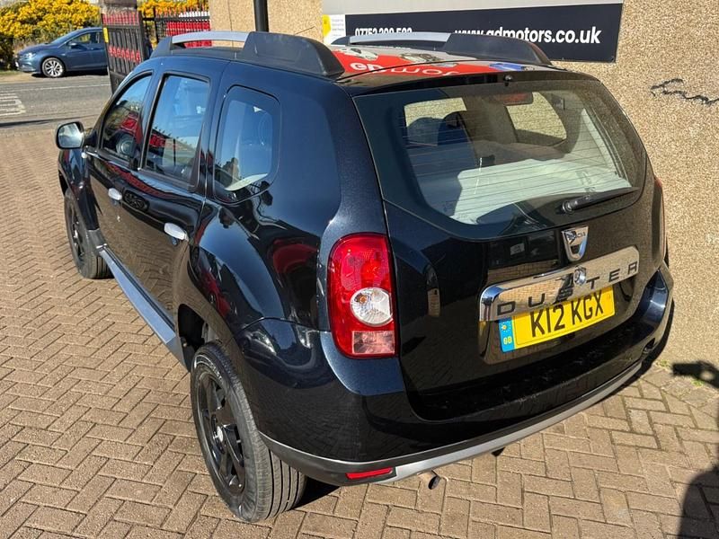 Begagnad Dacia Duster Lauréate 110 HK (80 kW) 2014 Blå SUV
