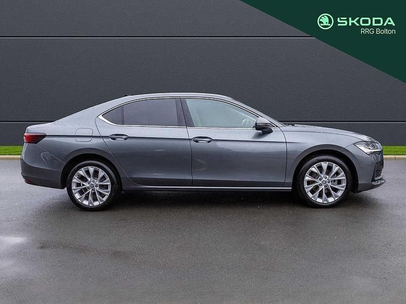 Used Skoda Superb SE L 147 HP (108 kW) 2025 Graphite grey metallic Hatchback