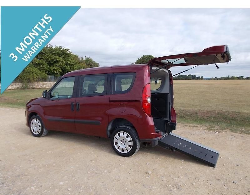 Used Fiat Doblò 2012 Red MPV
