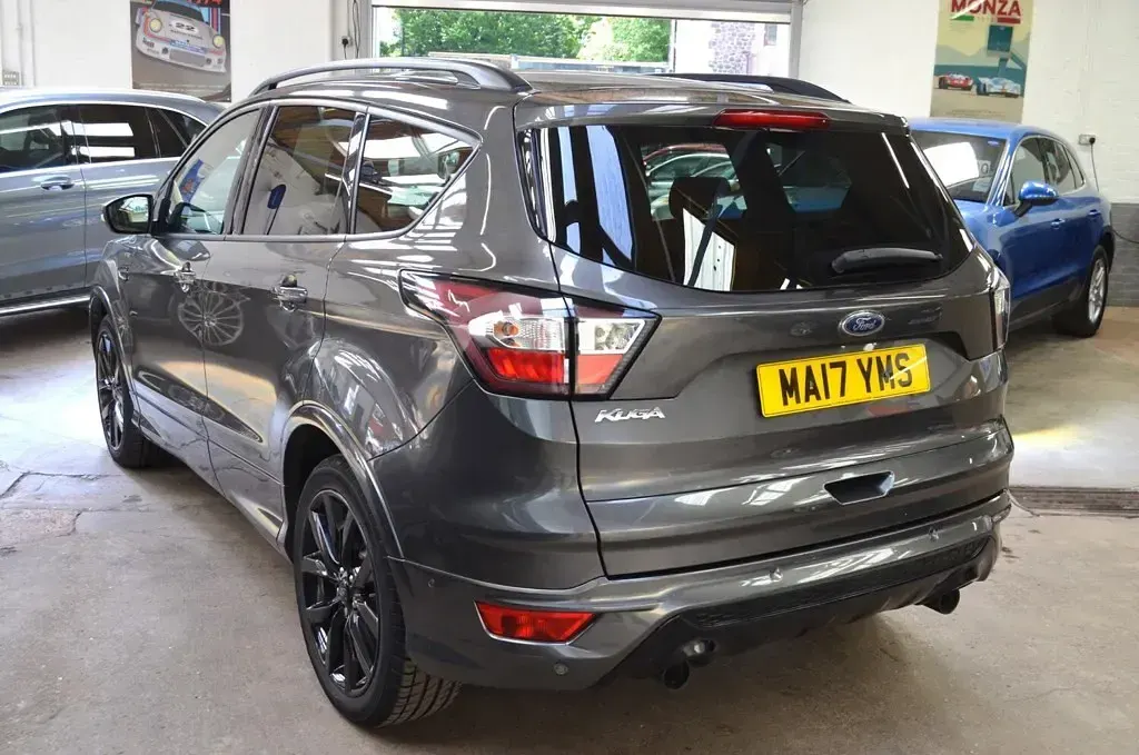 Used Ford Kuga ST-Line 150 HP (110 kW) 2017 Grey SUV