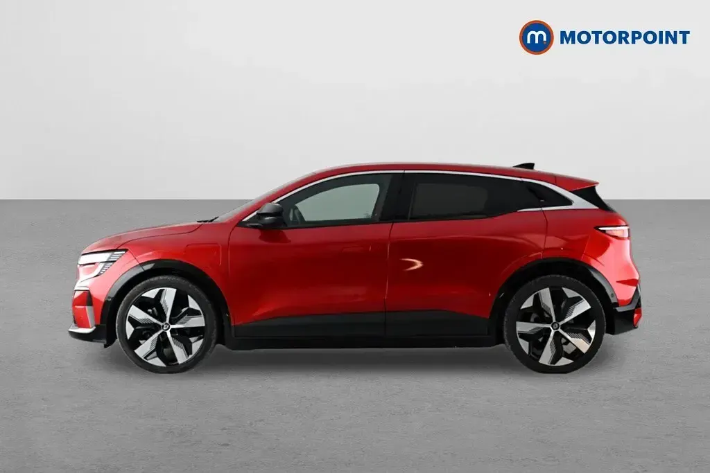 Used Renault Megane E-Tech Komfort 160 kW (218 HP) 2024 Red Hatchback
