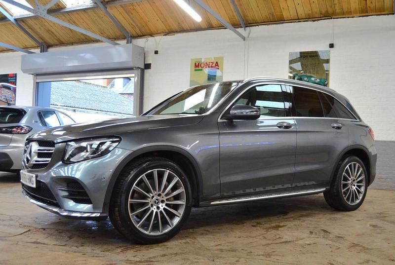 Used Mercedes GLC250 AMG Line Premium 211 HP (155 kW) 2018 Grey Estate