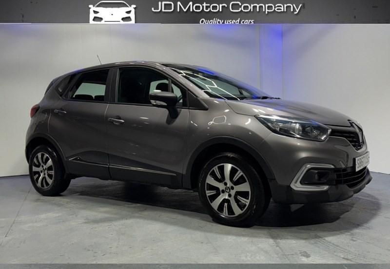 Grey Used 2018 Renault Captur Expression+ SUV | £6,300 (Fair price) - Image 1/4
