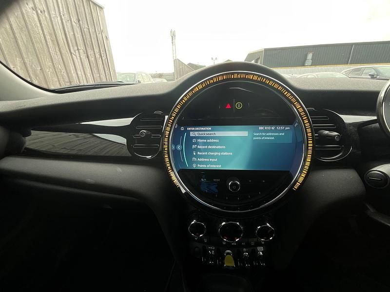 Used Mini Cooper S Hatch 135 kW (184 HP) 2024 Red Hatchback