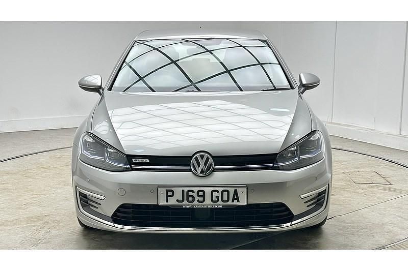 Used VW e-Golf 99 kW (135 HP) 2020 Silver Hatchback