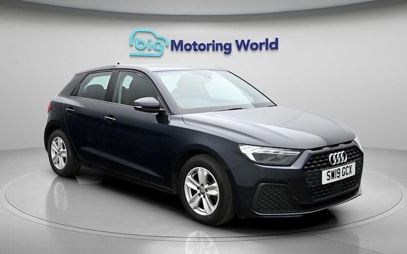 Used Audi A1 Sportback 116 HP (85 kW) 2019 Blue Hatchback