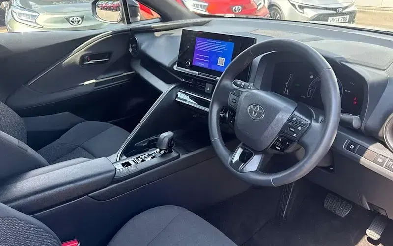 Used Toyota C-HR 140 HP (102 kW) 2024 Purple SUV