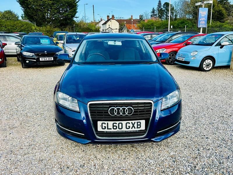 Begagnad Audi A3 102 HK (75 kW) 2010 Blå Halvkombi