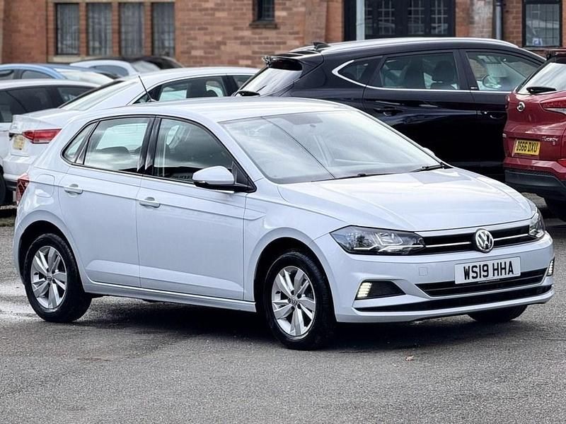 Used VW Polo SE 95 HP (69 kW) 2019 Silver Hatchback