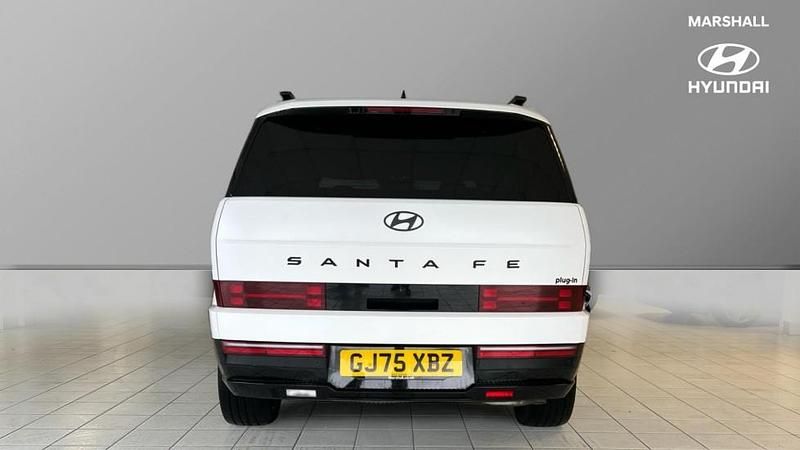 Used Hyundai Santa Fe 253 HP (186 kW) 2025 Creamy white SUV