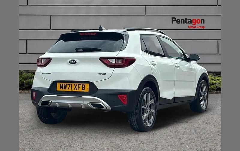 Used Kia Stonic GT-Line 117 HP (86 kW) 2021 White SUV