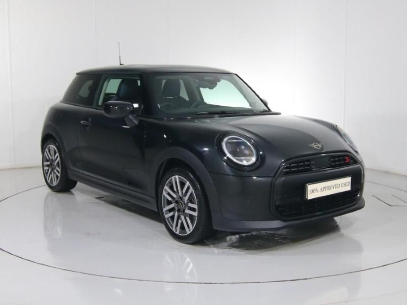 Black Used 2024 Mini Cooper S Hatch Hatchback | £25,990 (Fair price) - Image 1/4