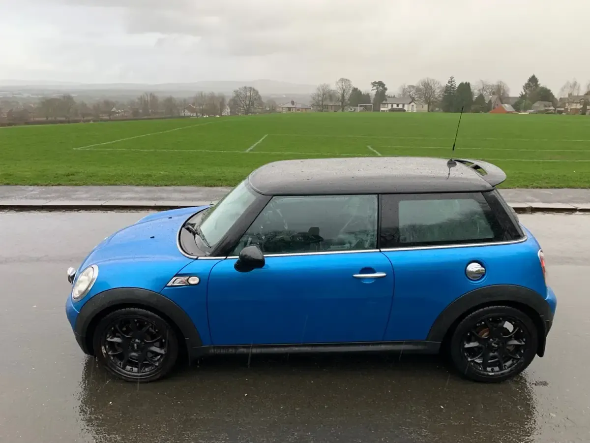 Gebraucht Mini Cooper S Hatch 184 PS (135 kW) 2010 Blau Kleinwagen