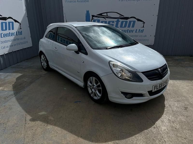 Used Vauxhall Corsa 2009 White Hatchback