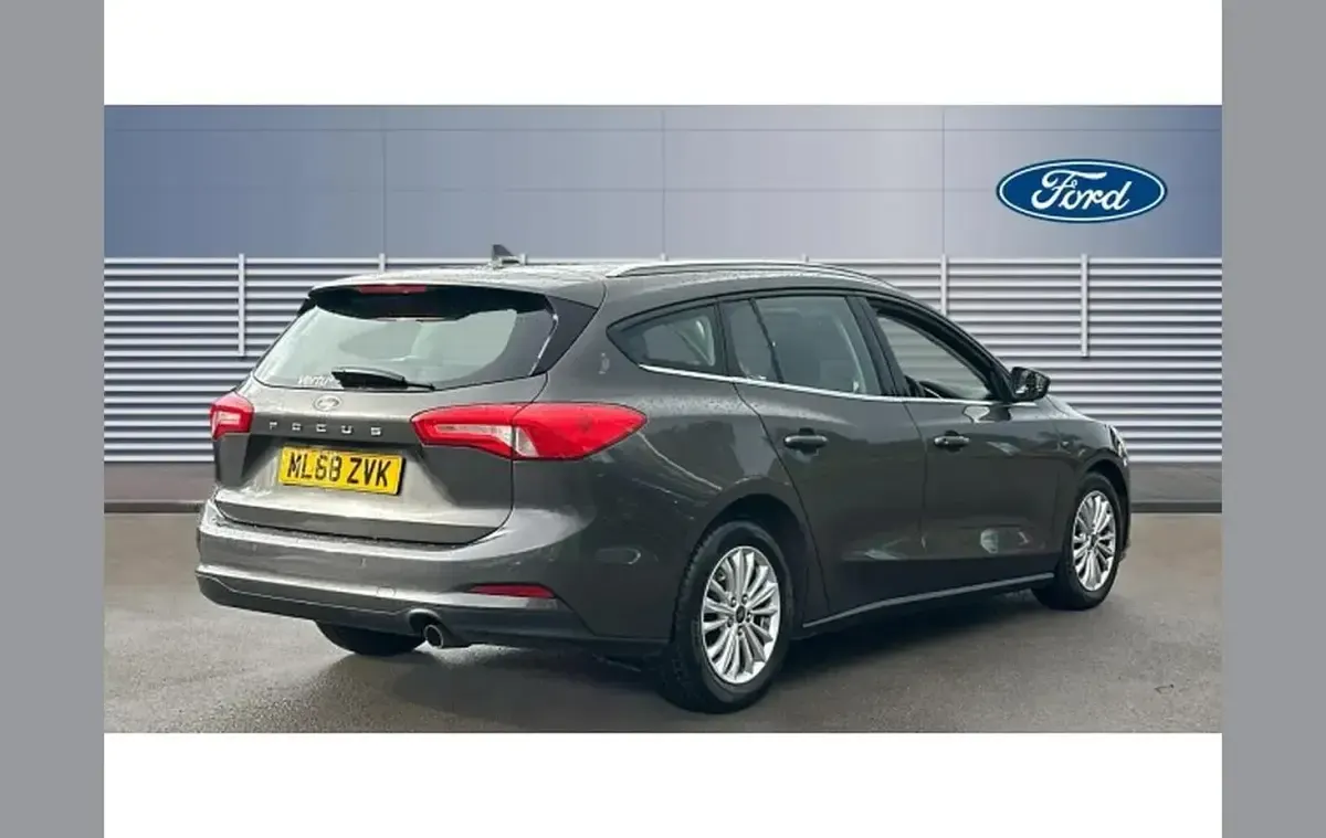 Used Ford Focus Titanium 125 HP (91 kW) 2018 Grey Estate