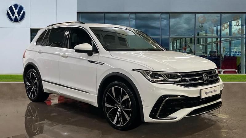 Used VW Tiguan R-line 150 HP (110 kW) 2023 Pure white SUV