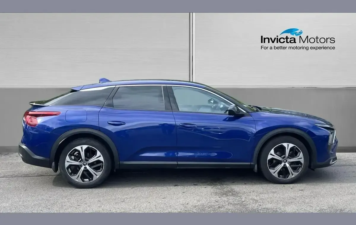 Used Citroën C5 X PureTech 131 HP (96 kW) 2023 Eclipse blue metallic Estate