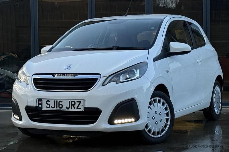 Used Peugeot 108 Active 68 HP (50 kW) 2016 White Hatchback