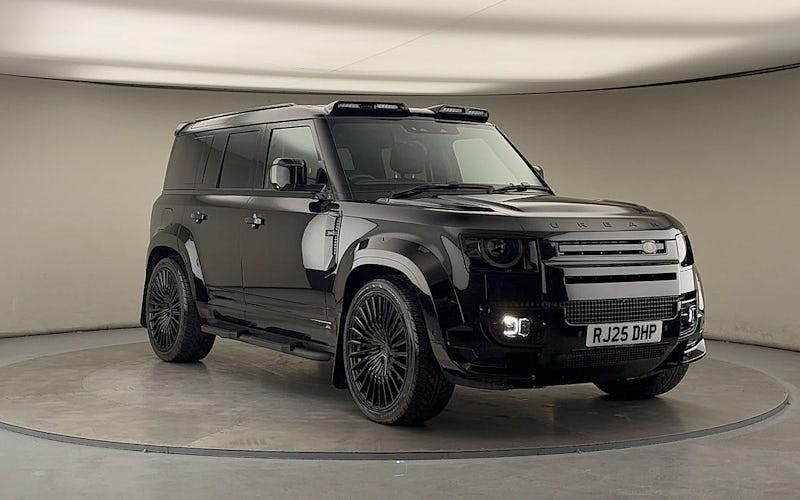 Used Land Rover Defender HSE Dynamic 350 HP (257 kW) 2024 Santorini black SUV