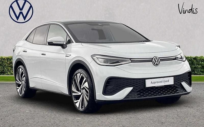 White Used 2024 VW ID.5 Pro Performance SUV | £26,687 (Fair price) - Image 1/4