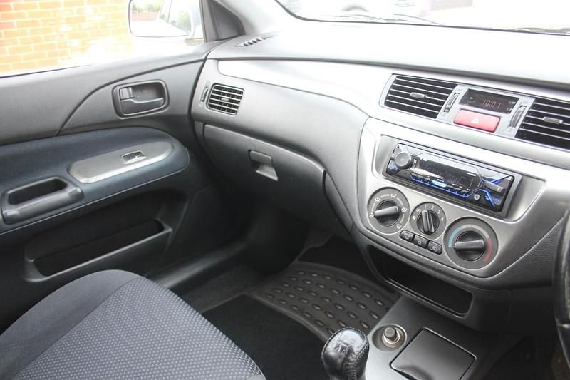 Used Mitsubishi Lancer 117 HP (86 kW) 2007 Silver Sedan