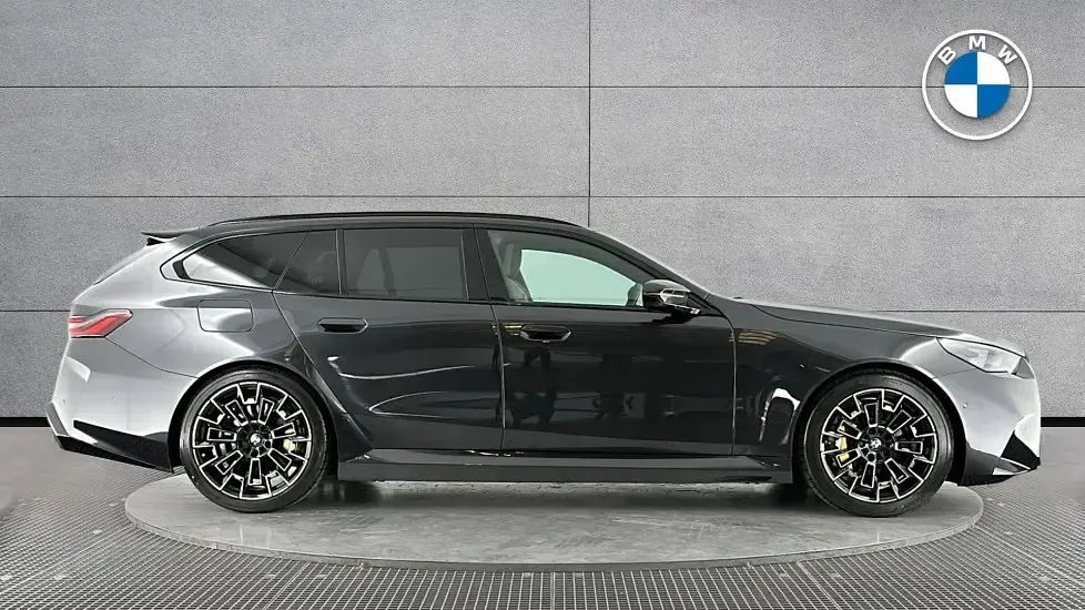 Used BMW M5 Comfort Edition 717 HP (527 kW) 2025 Grey Estate