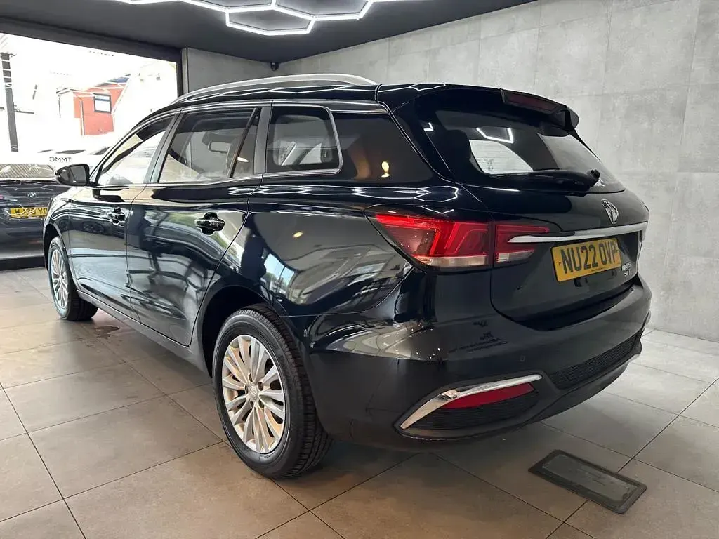 Used MG MG5 EV Exclusive 61 kW (83 HP) 2022 Black Estate