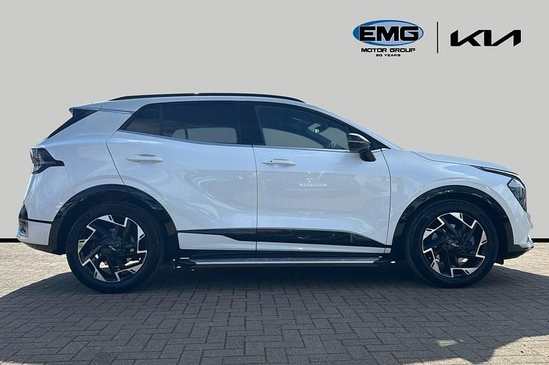 Used Kia Sportage GT-Line 157 HP (115 kW) 2024 White SUV
