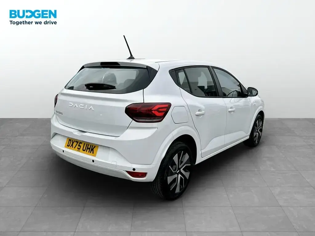 Used Dacia Sandero Expression 91 HP (66 kW) 2025 White Hatchback