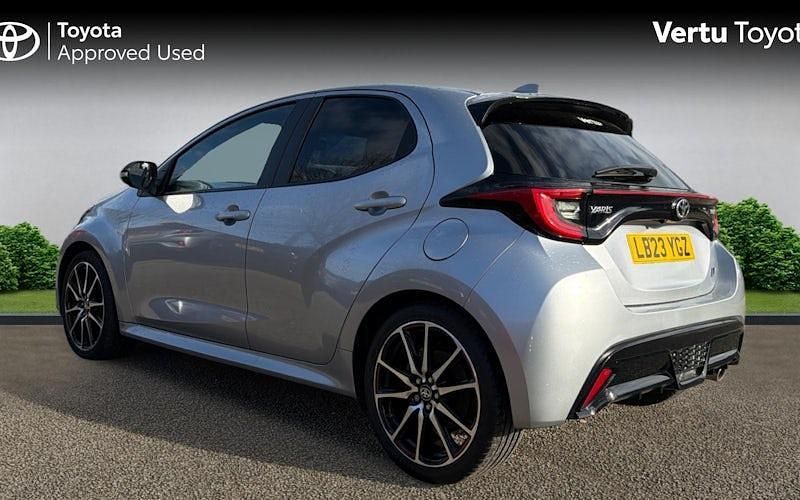 Used Toyota Yaris Hybrid Sport 116 HP (85 kW) 2023 Silver Hatchback