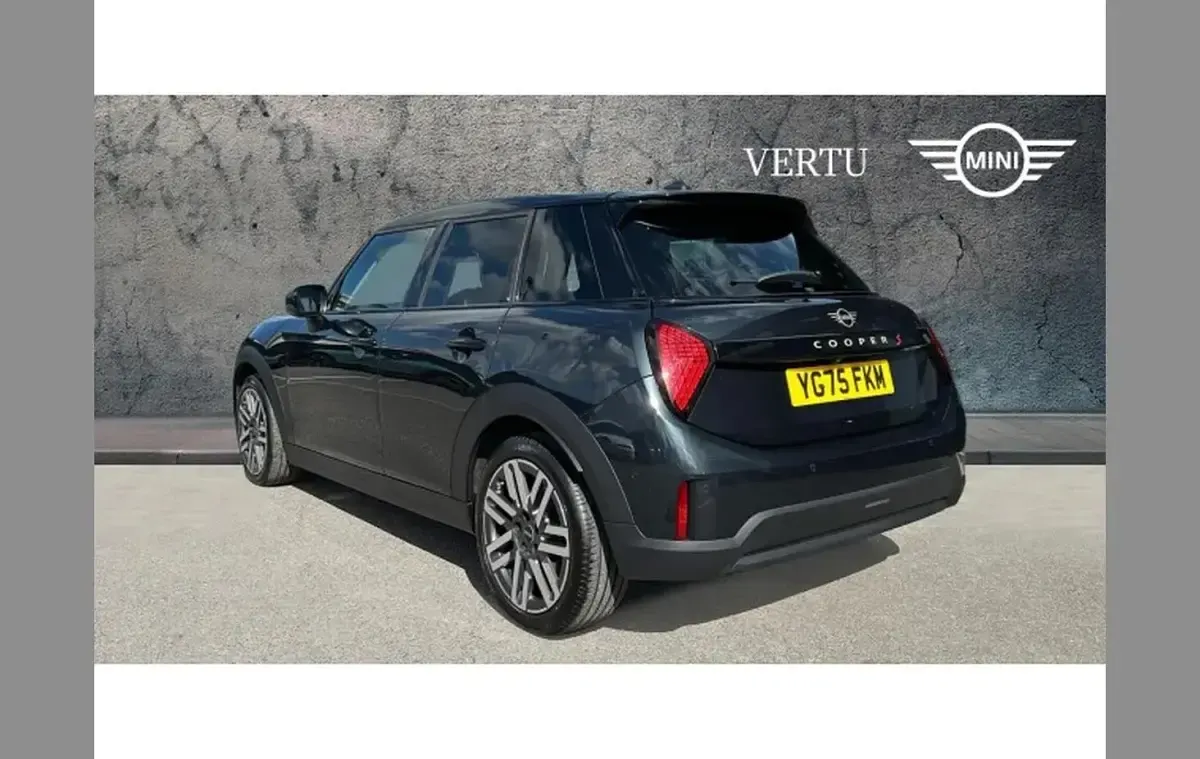 Used Mini Cooper Classic 147 kW (200 HP) 2025 Grey Hatchback