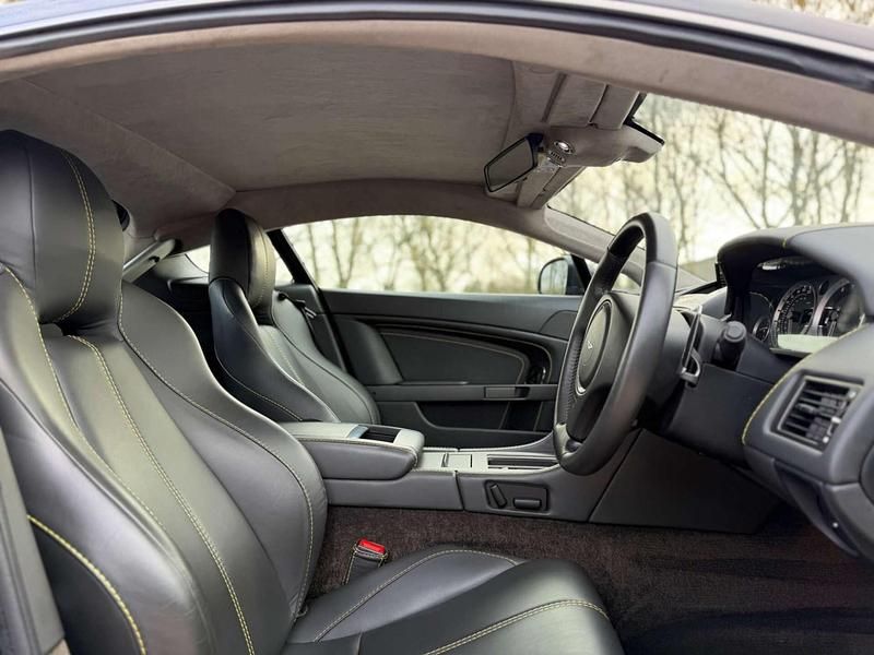 Used Aston Martin Vantage 2015 Silver Coupe