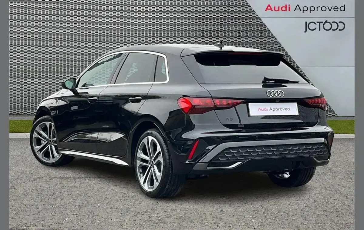 Used Audi A3 e-tron S-Line 200 HP (147 kW) 2026 Black Hatchback