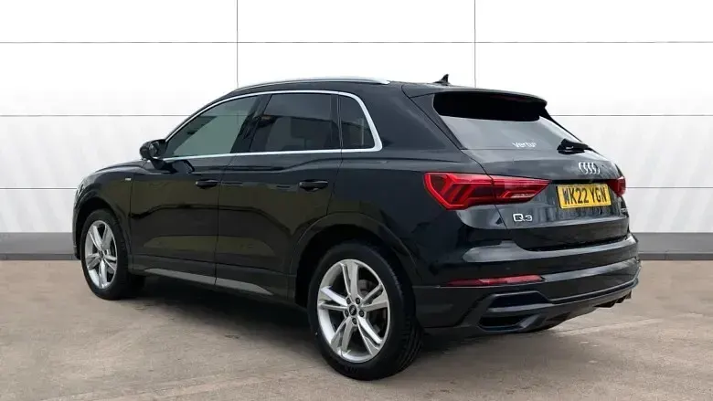 Second-hand Audi Q3 S-Line 150 CP (110 kW) 2022 Negru SUV