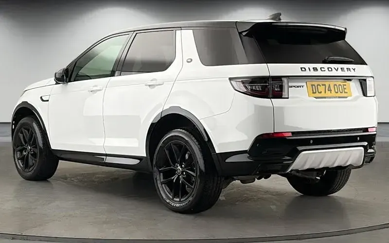 Used Land Rover Discovery Sport SE Dynamic 204 HP (150 kW) 2024 Fuji white SUV