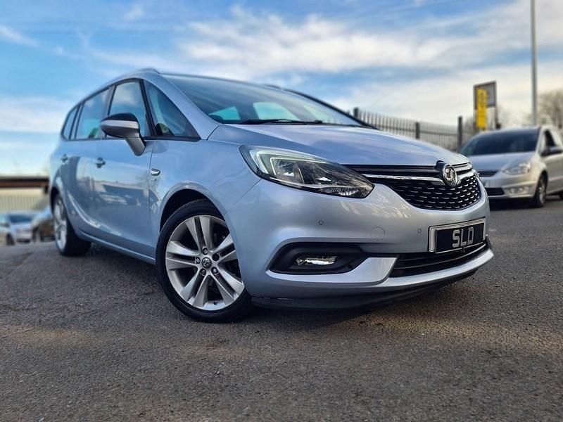 Used Vauxhall Zafira SRi 140 HP (102 kW) 2018 Silver MPV