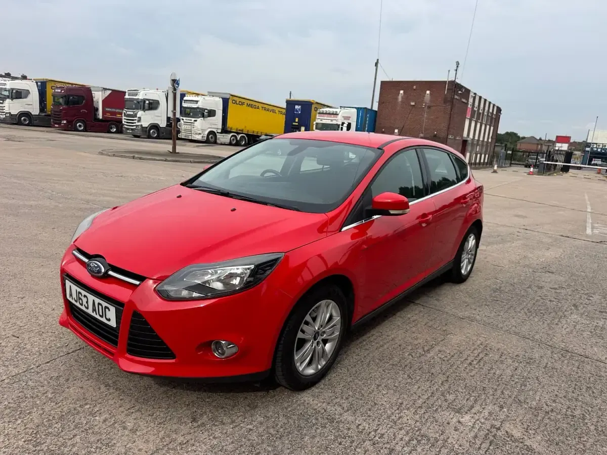 Used Ford Focus Titanium 2014 Red Hatchback