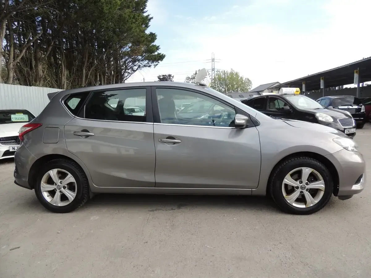 Used Nissan Pulsar Acenta 115 HP (84 kW) 2015 Grey Hatchback