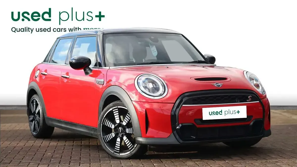 Used Mini Cooper S Exclusive 178 HP (130 kW) 2023 Red Hatchback