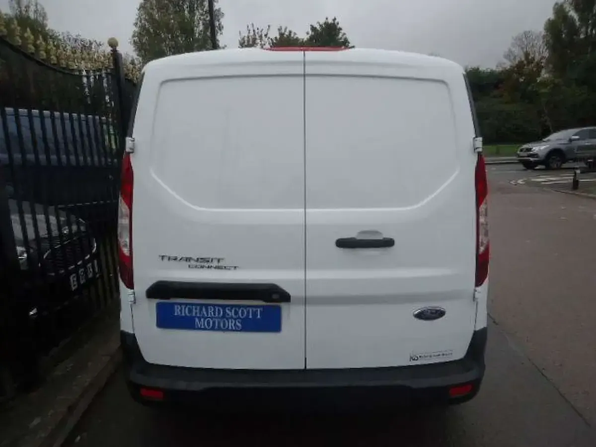 Used Ford Transit Connect Trend 100 HP (73 kW) 2021 White MPV