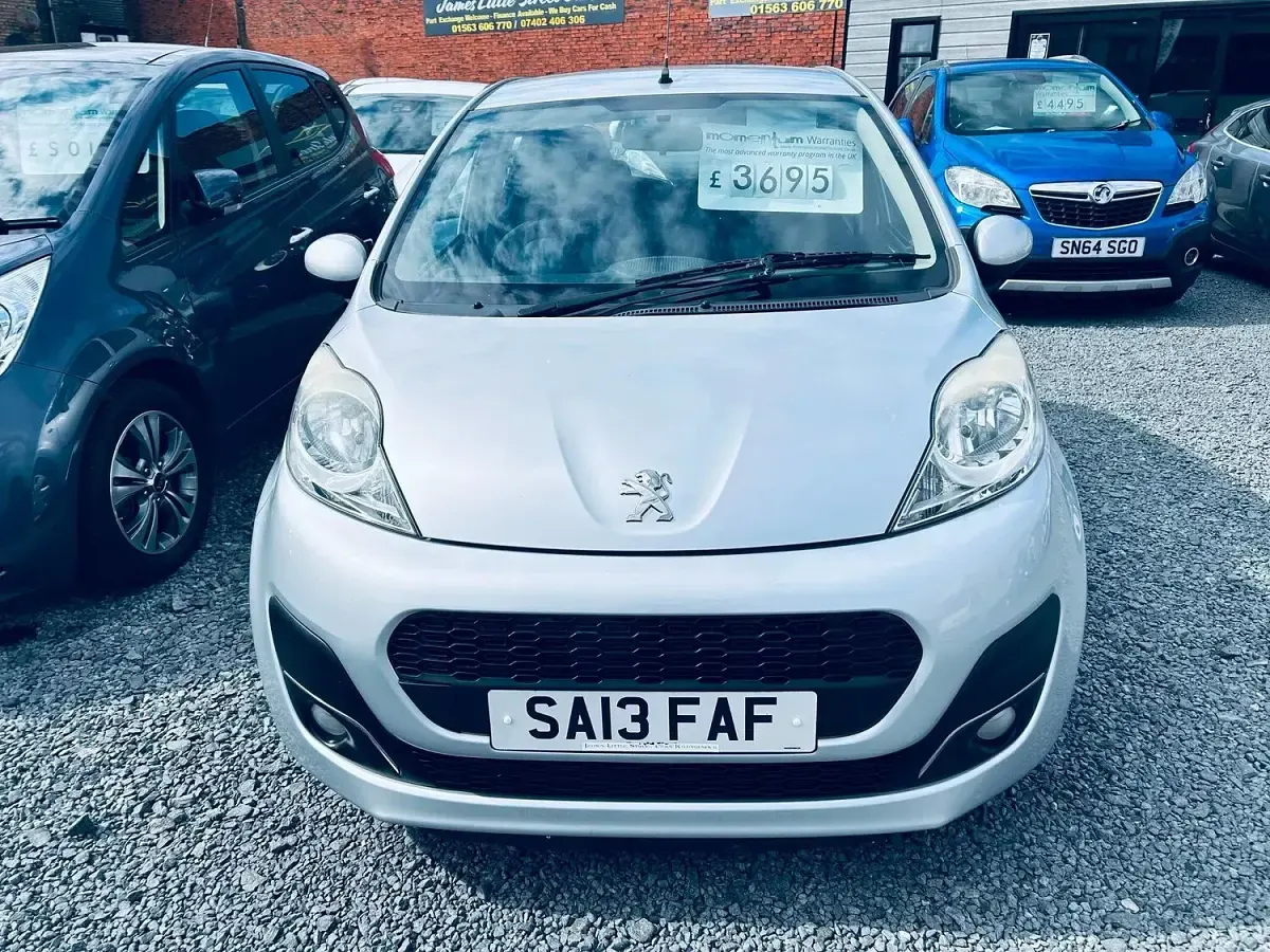 Used Peugeot 107 Active 68 HP (50 kW) 2013 Silver Hatchback