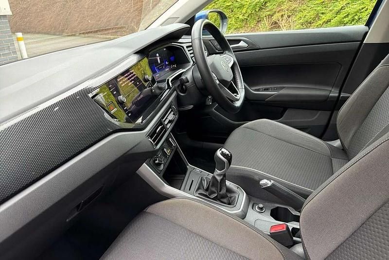 Used VW Taigo Life 95 HP (69 kW) 2024 Blue SUV