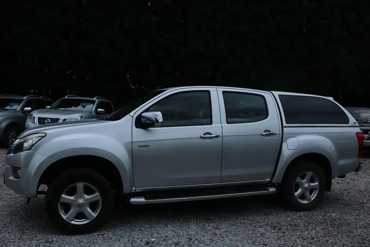 Used Isuzu D-Max 2013 Silver Pickup