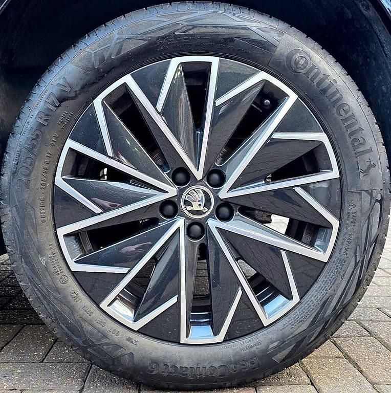 Used Skoda 110 R SE Drive 81 HP (59 kW) 2022 Black magic pearl effect Estate