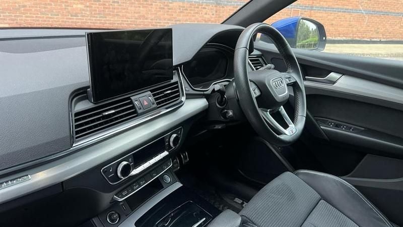 Used Audi Q5 S-Line 265 HP (194 kW) 2021 Blue SUV