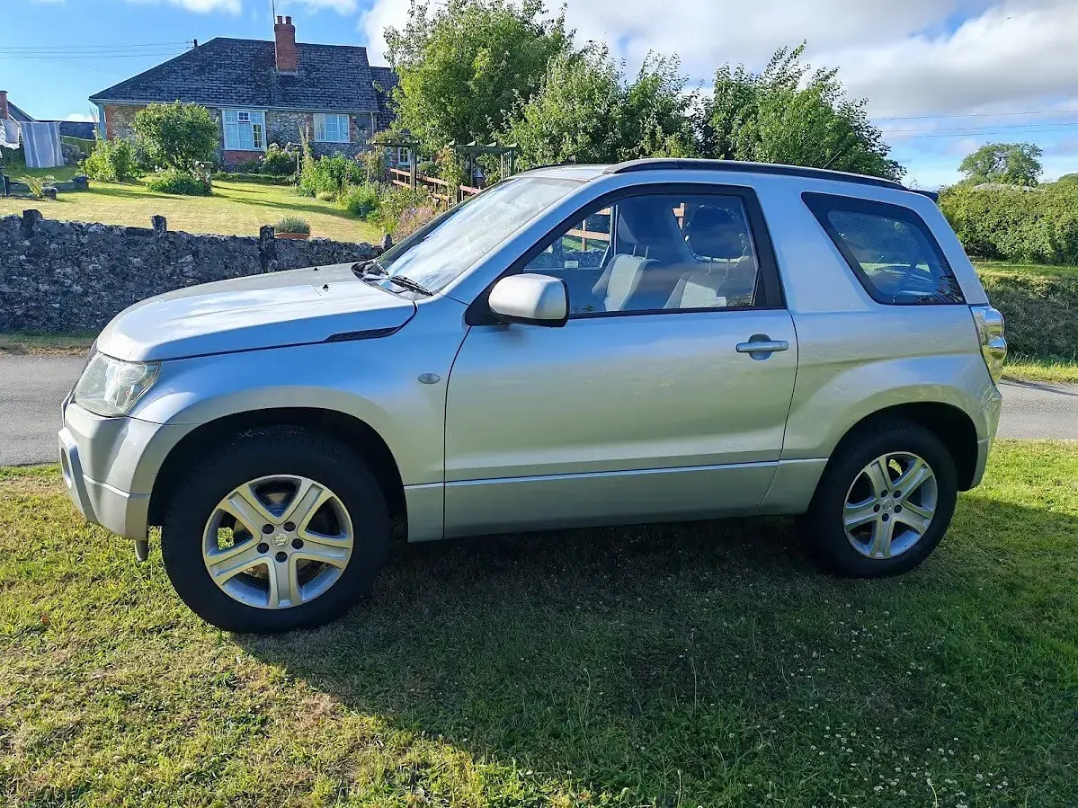 Used Suzuki Grand Vitara 2007 Silver SUV